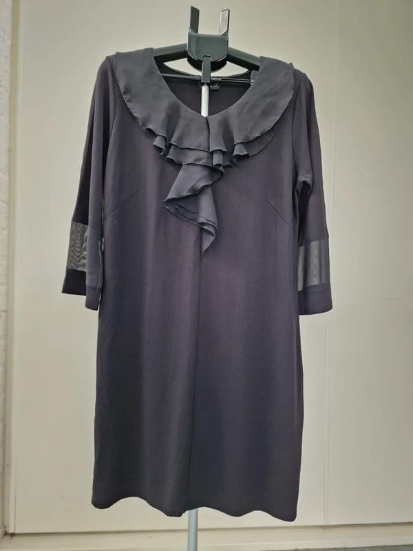 Ophilia jurk zwart ruffle detail maat 3, Kleding | Dames, Zwart, Maat 46/48 (XL) of groter, Ophalen of Verzenden, Zo goed als nieuw