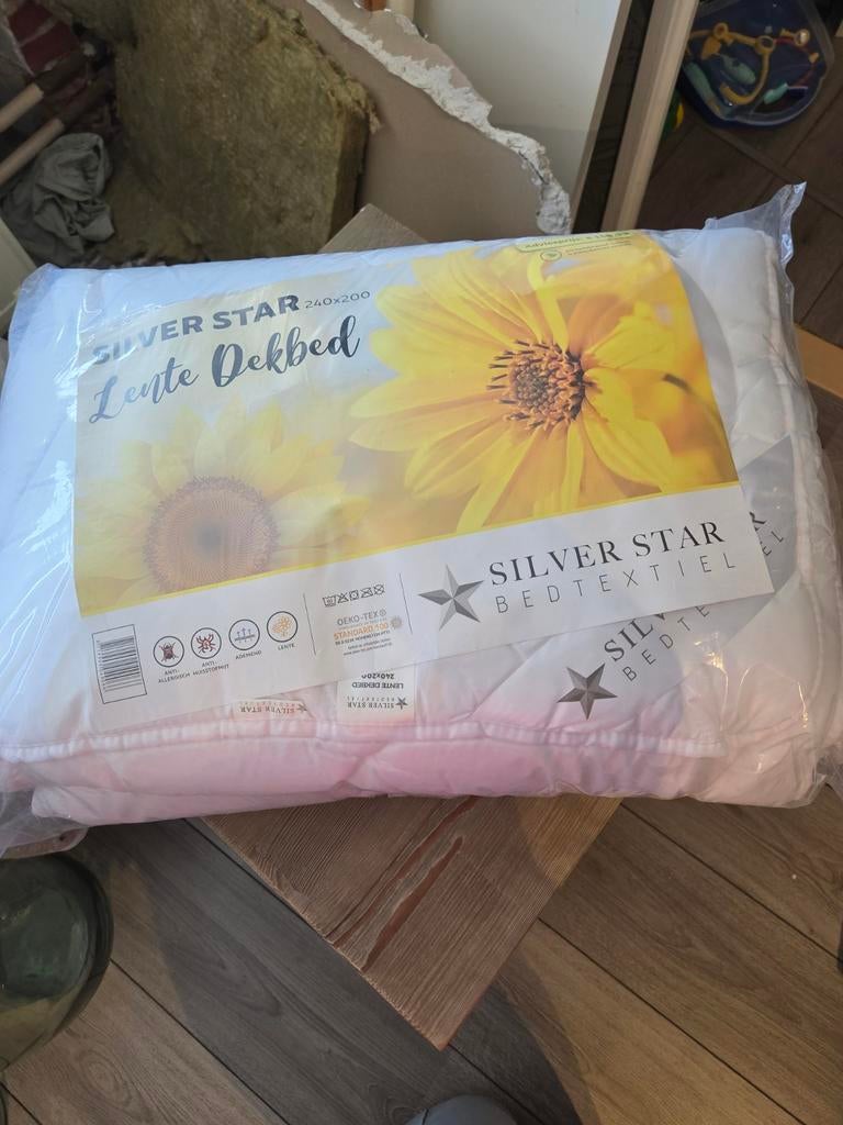 Silver Star Lente Dekbed 240x200 - Nieuw, Wit, Ophalen of Verzenden, Deken of Dekbed, Nieuw