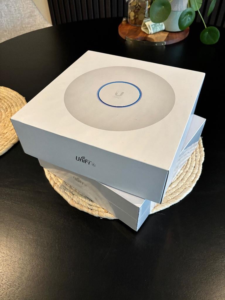 2x Ubiquiti Unifi U6 LR (Long Range) Accesspoint - Nieuw, Computers en Software, Accesspoints, Ophalen of Verzenden, Nieuw, Ubiquiti Unifi