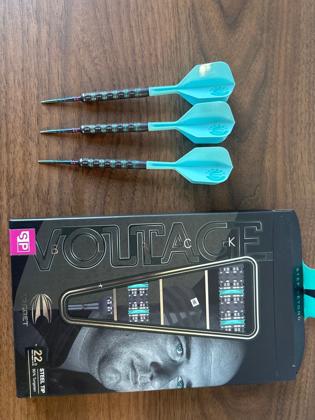 Target Darts Voltage Rob Cross 22g Steel Tip Darts, Ophalen of Verzenden, Zo goed als nieuw, Pijlen