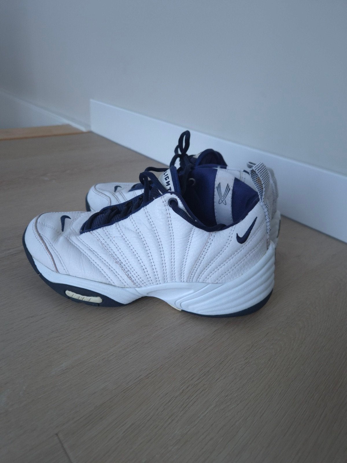 Vintage Nike flights sneakers Mt 40, Nike, Ophalen of Verzenden, Sneakers of Gympen, Zo goed als nieuw