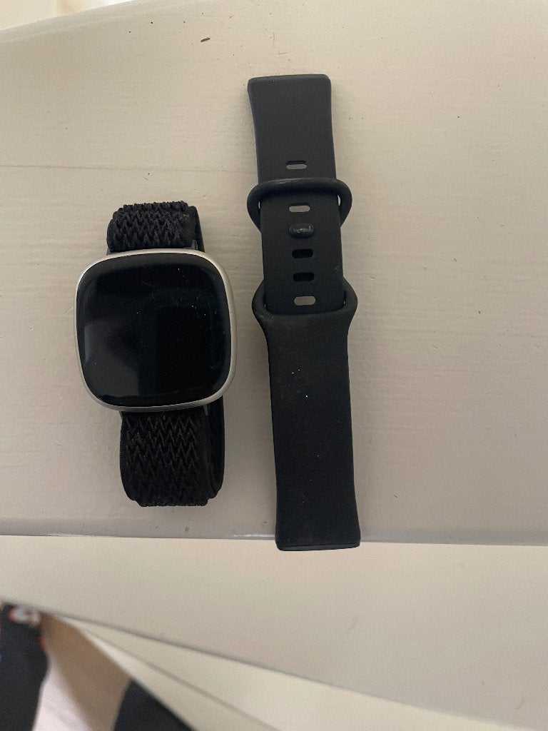Fitbit versa 3, Gebruikt, Verzenden, Zwart, Fitbit