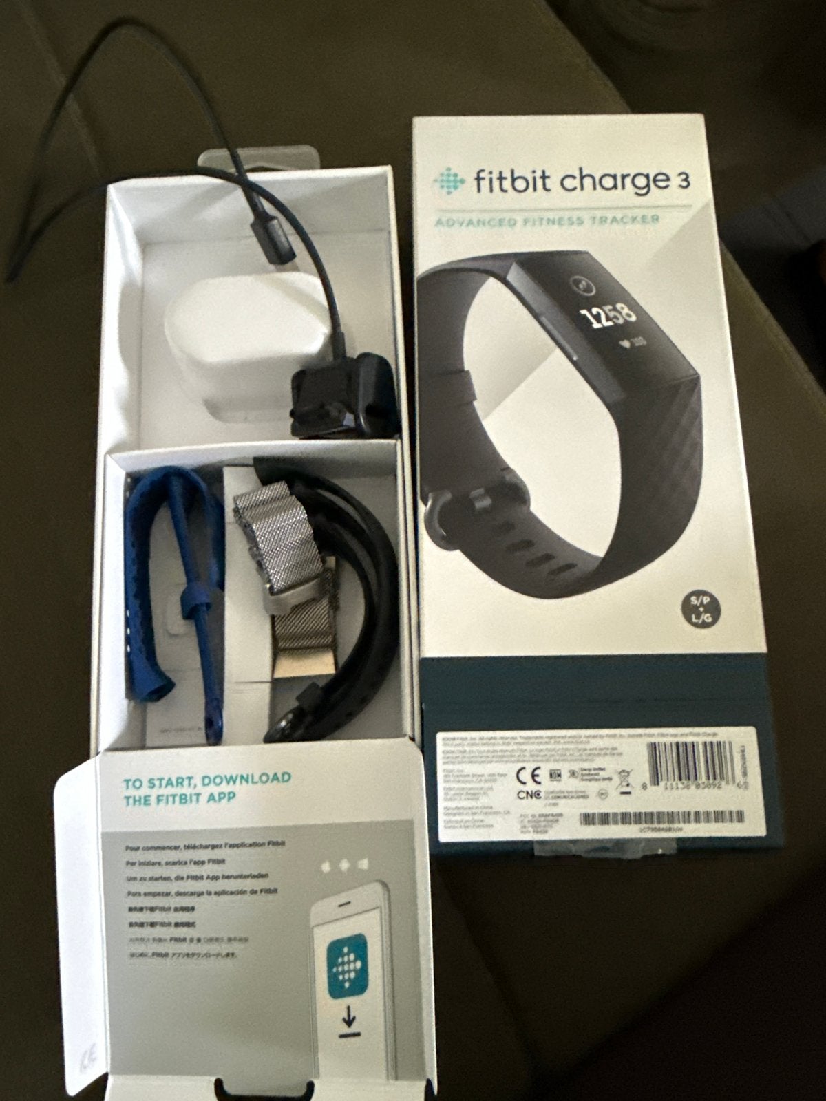 Fitbit Charge 3 Advanced Fitness Tracker met 4 bandjes, Ophalen, Gebruikt, Zwart, Android
