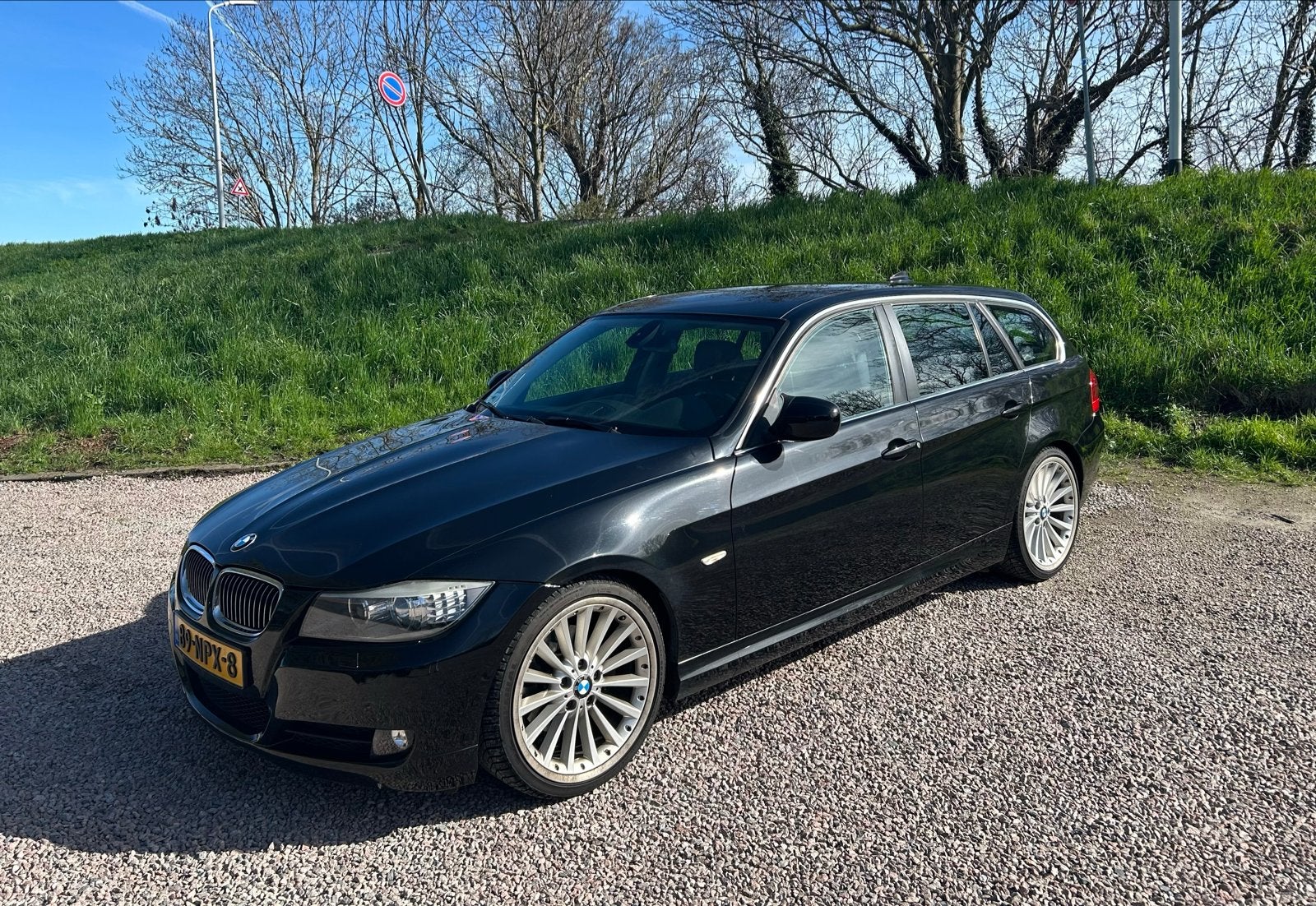 BMW 3-Serie 3.0 I 325 Touring 160KW 2010 Zwart, 745 kg, Achterwielaandrijving, Zwart, 1465 kg