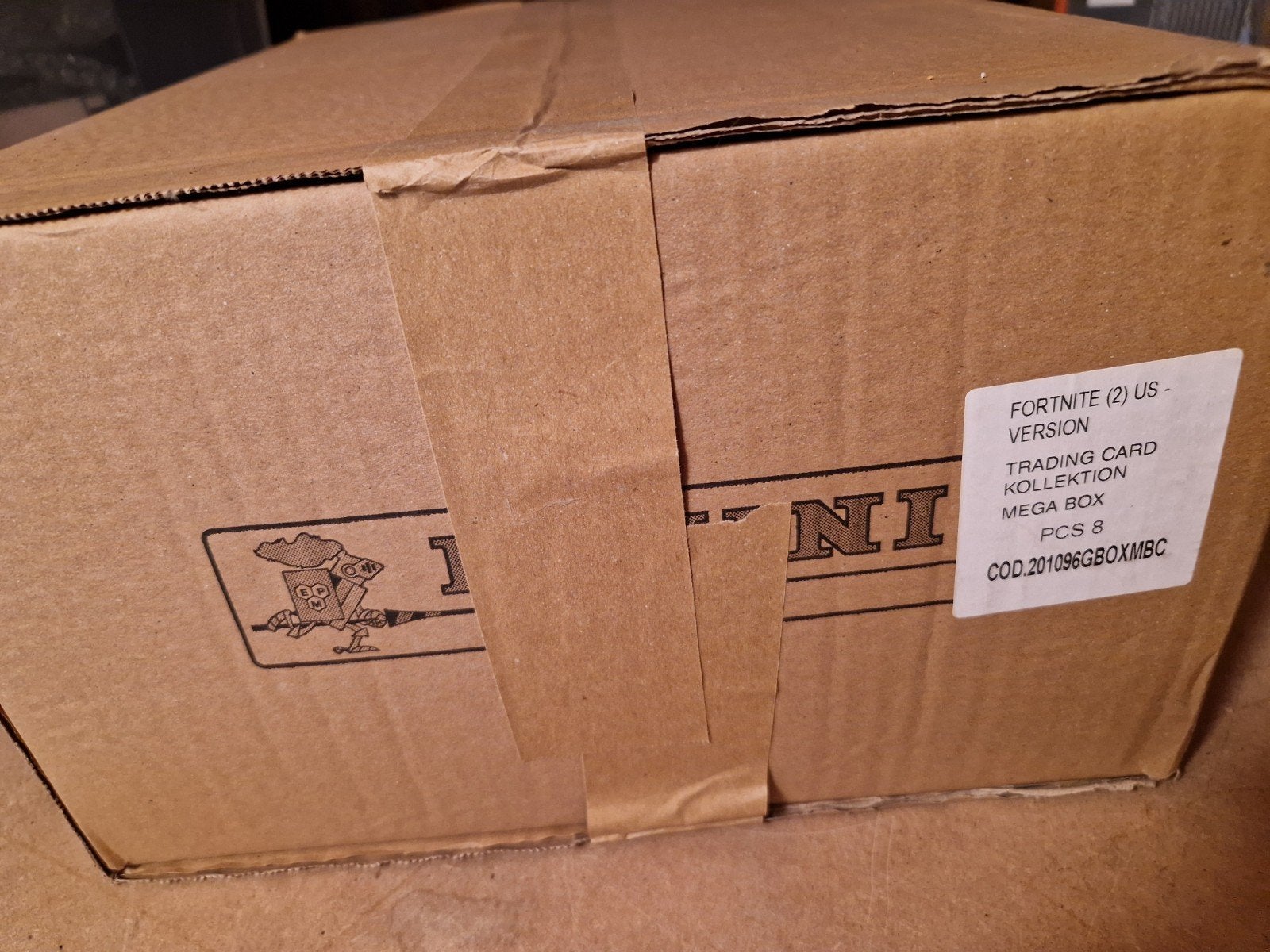 Case panini fortnite series 2 Mega Box, Ophalen of Verzenden, Zo goed als nieuw, Boosterbox