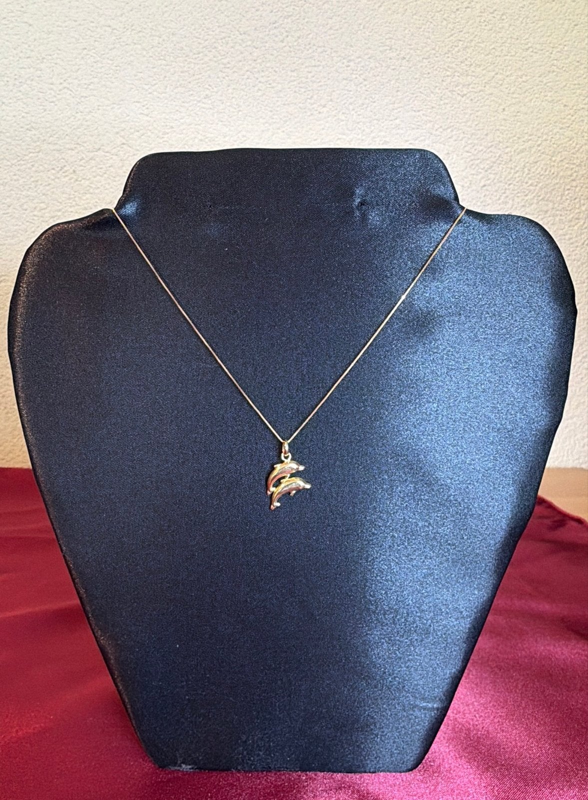 14k Gouden Ketting met Dolfijnen Hanger (43 cm), Ophalen of Verzenden, Zo goed als nieuw, Goud, Met hanger