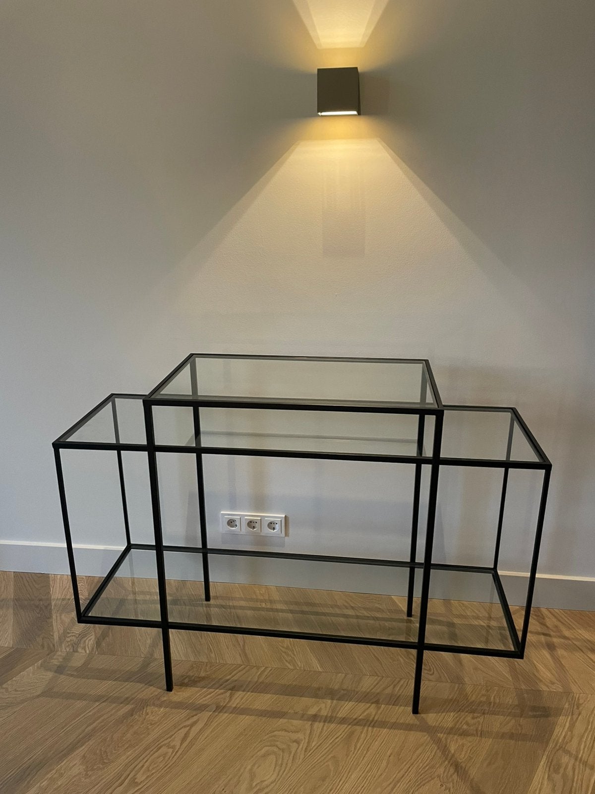 Glazen dressoir zwart metaal, Ophalen, 50 tot 100 cm, Zo goed als nieuw, Metaal