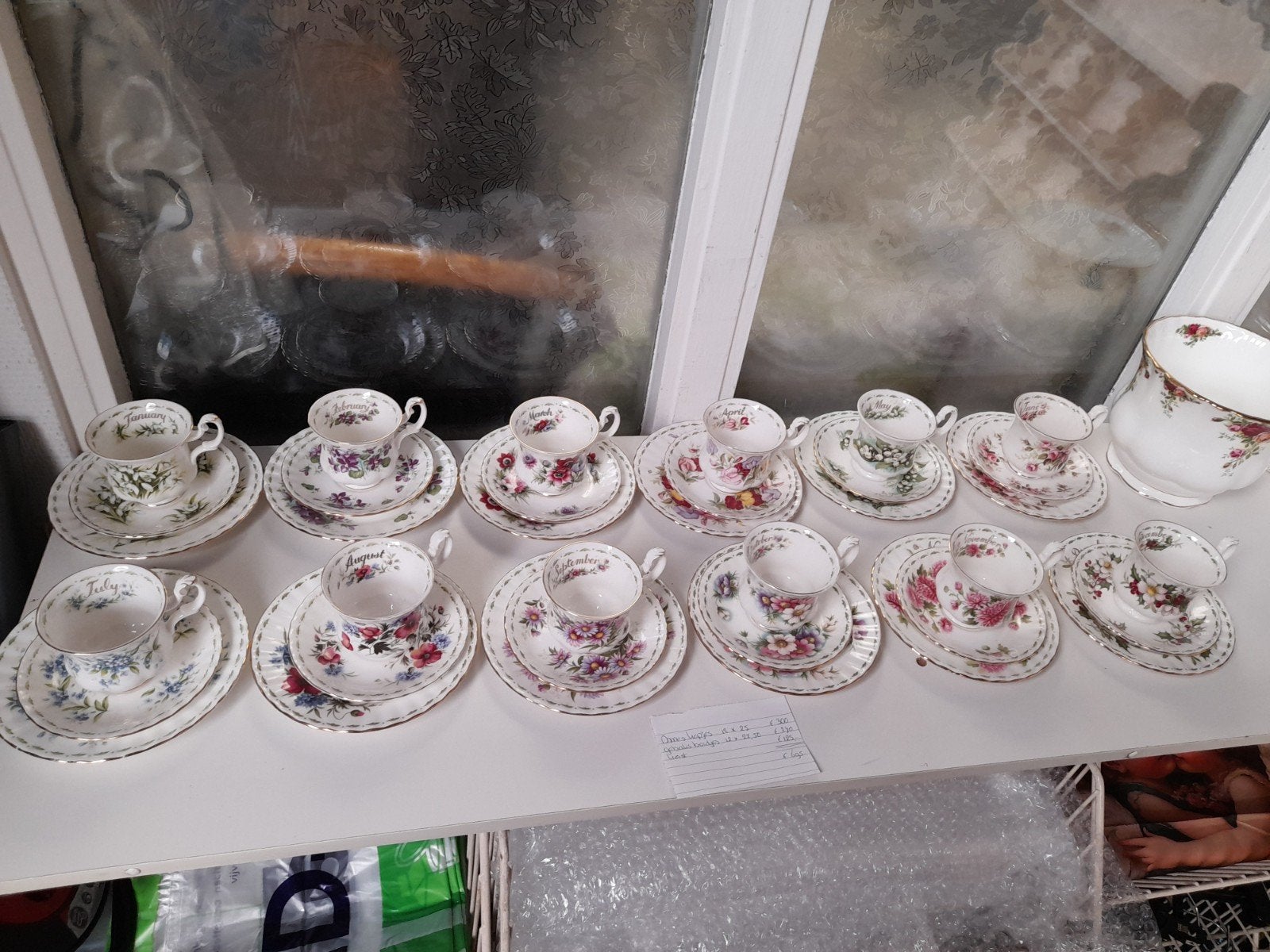Royal albert flower of the month heren kopjes 30.00 p.s, Ophalen of Verzenden