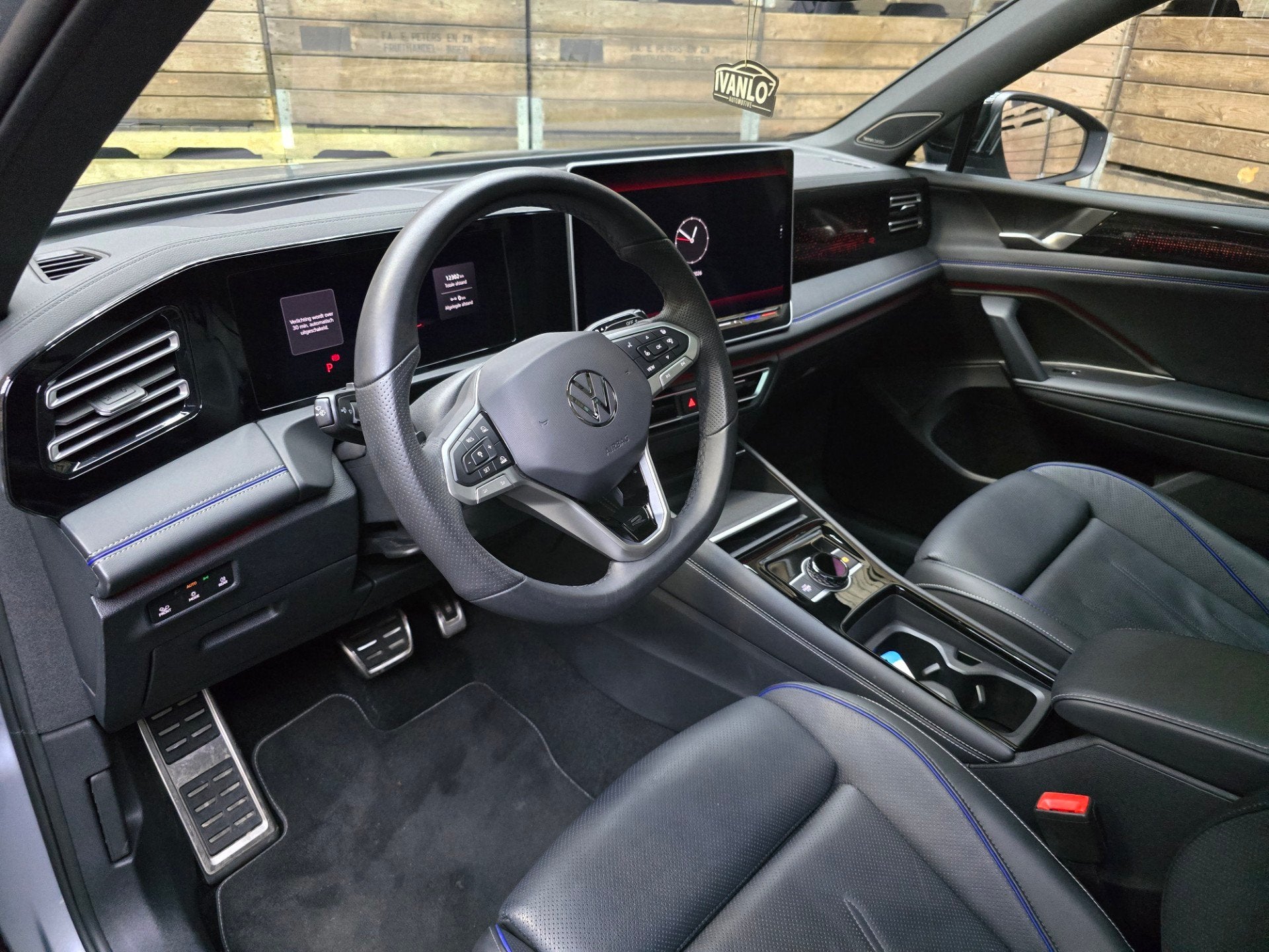 Volkswagen TIGUAN 1.5 eHybrid R-Line Edition Pano Leder IQ H, Auto's, Volkswagen, Automatische klimaatregeling, Bedrijf, SUV of Terreinwagen