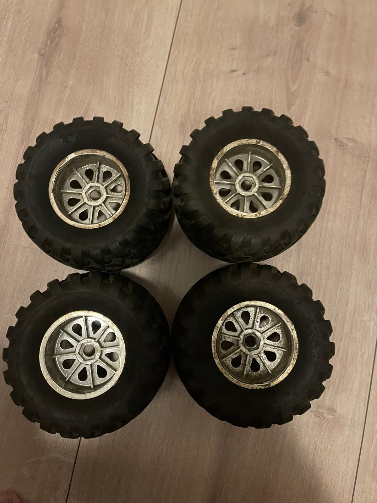 MonsterTruck Wielen 1/8 17mm Hex, Ophalen of Verzenden, Zo goed als nieuw, Schaal 1:8, Auto offroad