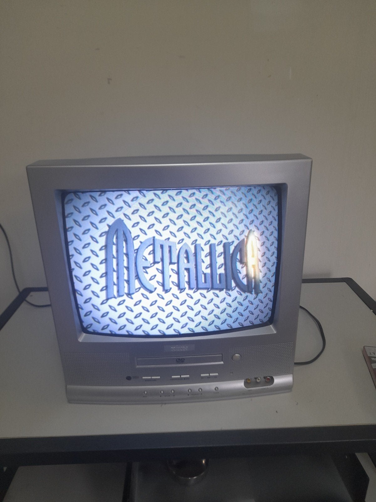 Xiron TV met ingebouwde DVD-speler DVTV 1401, Gebruikt, 50 Hz, Minder dan 40 cm, Ophalen