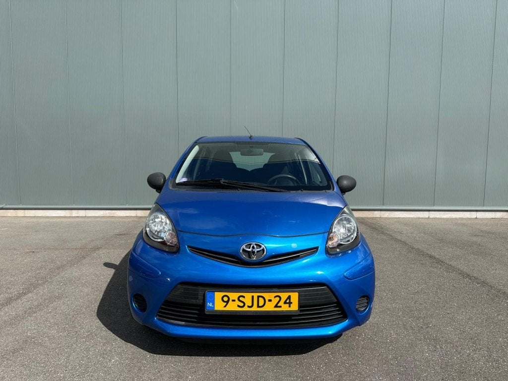Toyota Aygo 1.0 VVT-i Now AIRCO | NAP ! (bj 2013), Auto's, Euro 5, Origineel Nederlands, Bedrijf, Handgeschakeld