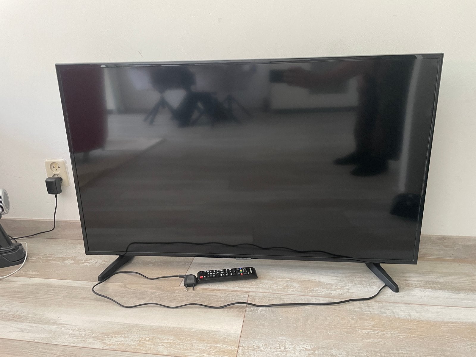 Samsung 43” 4K Smart TV (UE43NU7092) - Defect - kleine repar, Ophalen, Gebruikt, 50 Hz, Samsung