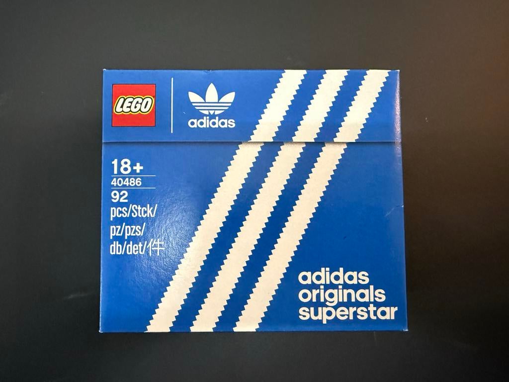 Nieuw LEGO Adidas Originals Superstar 40486, Overige thema's, Lego, Nieuw, Ophalen of Verzenden
