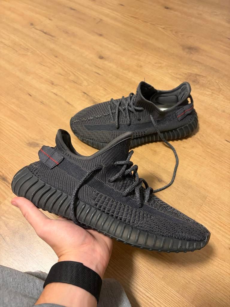 Adidas Yeezy Boost 350 V2 Black Reflective - 42, Kleding | Heren, Schoenen, Zwart, Ophalen of Verzenden, Sneakers of Gympen, Gedragen