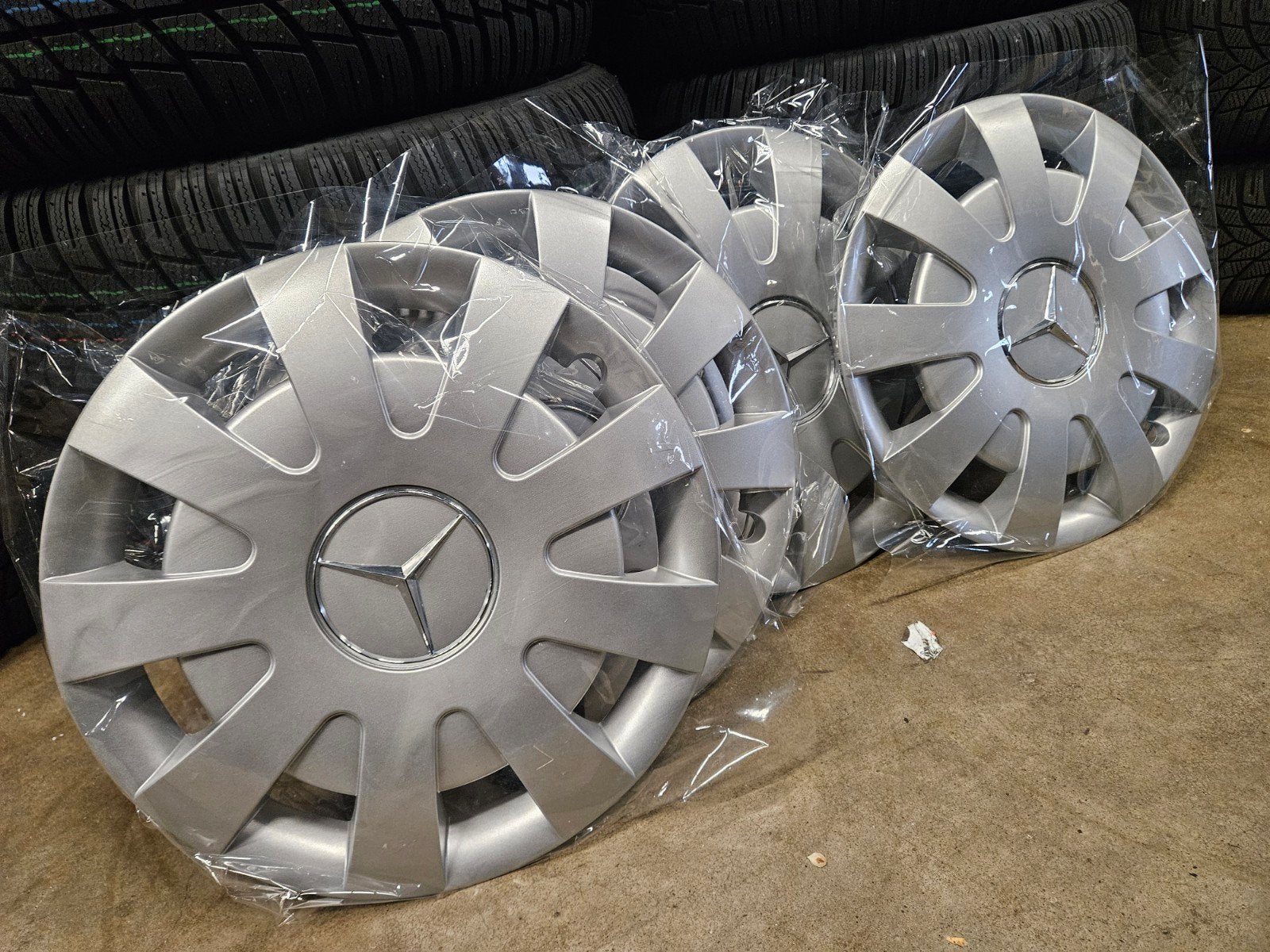 Nieuwe set wieldoppen Mercedes Sprinter 16 inch, Nieuw, Ophalen of Verzenden