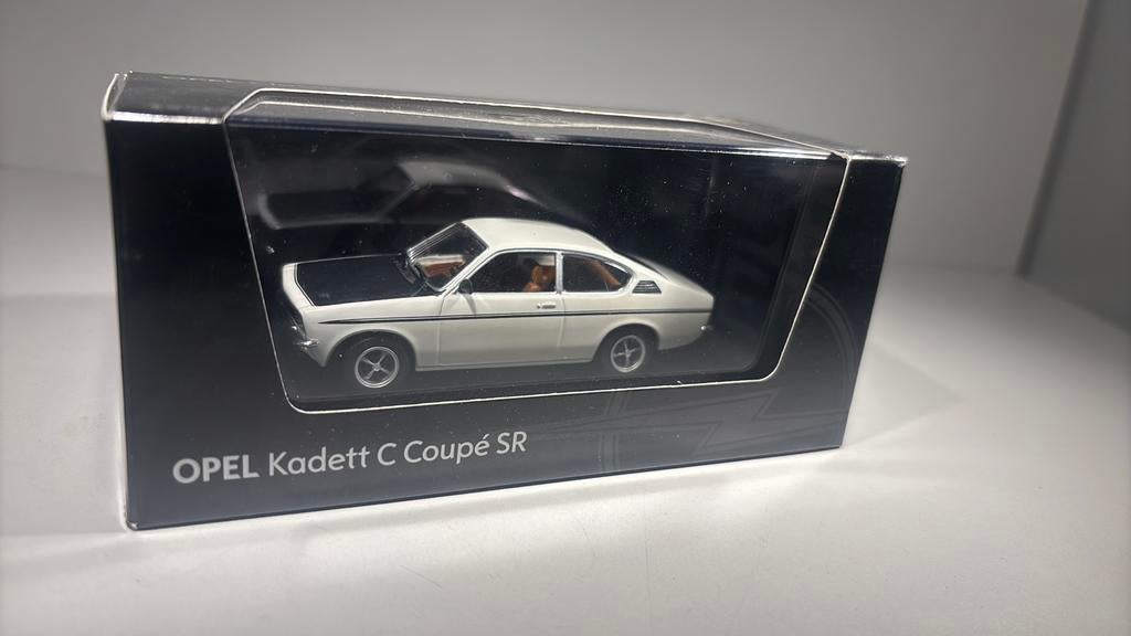 Opel kadett c coupe sr minichamps 1.43, Hobby en Vrije tijd, Modelauto's | 1:43, Auto, Ophalen of Verzenden, MiniChamps, A