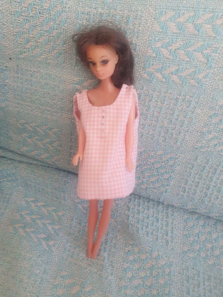 Vintage jaren 60 /70   barbie achtige pop Made in hongkong, Ophalen of Verzenden