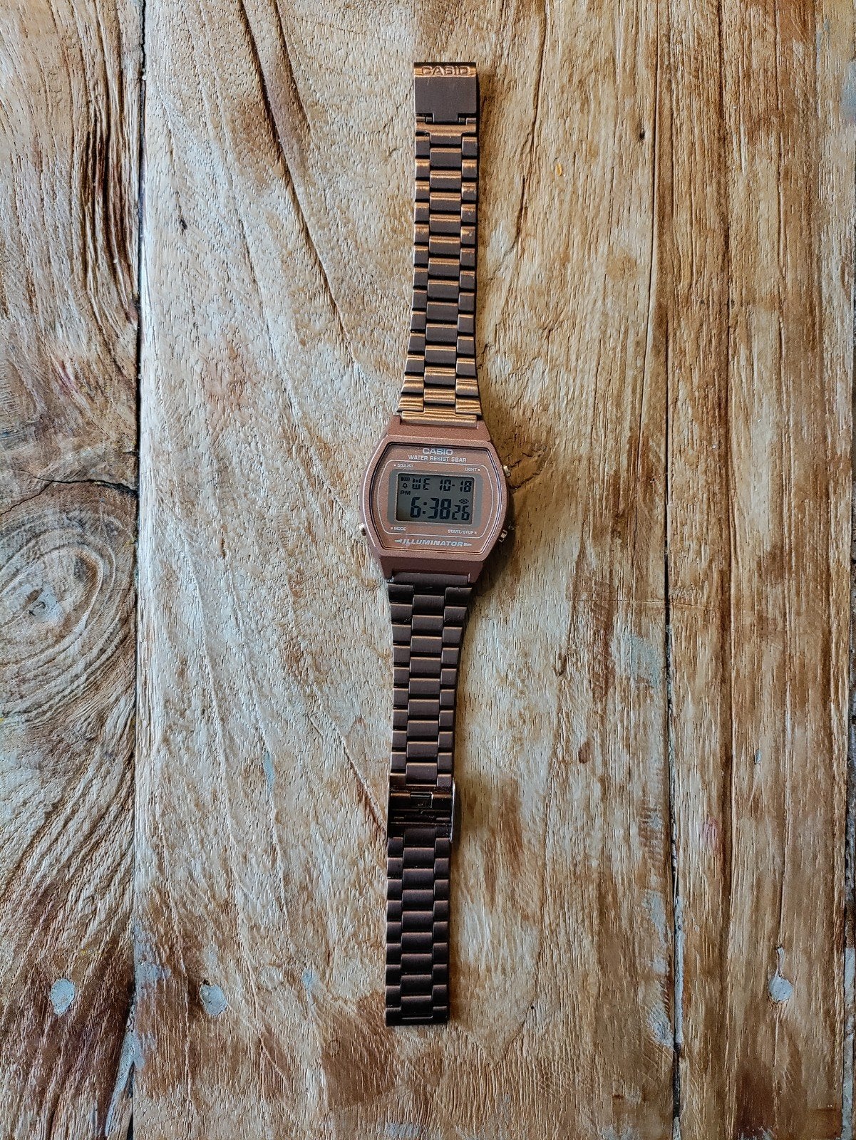 Casio B640W Goud Rose, Ophalen of Verzenden, Zo goed als nieuw, Staal, Overige merken