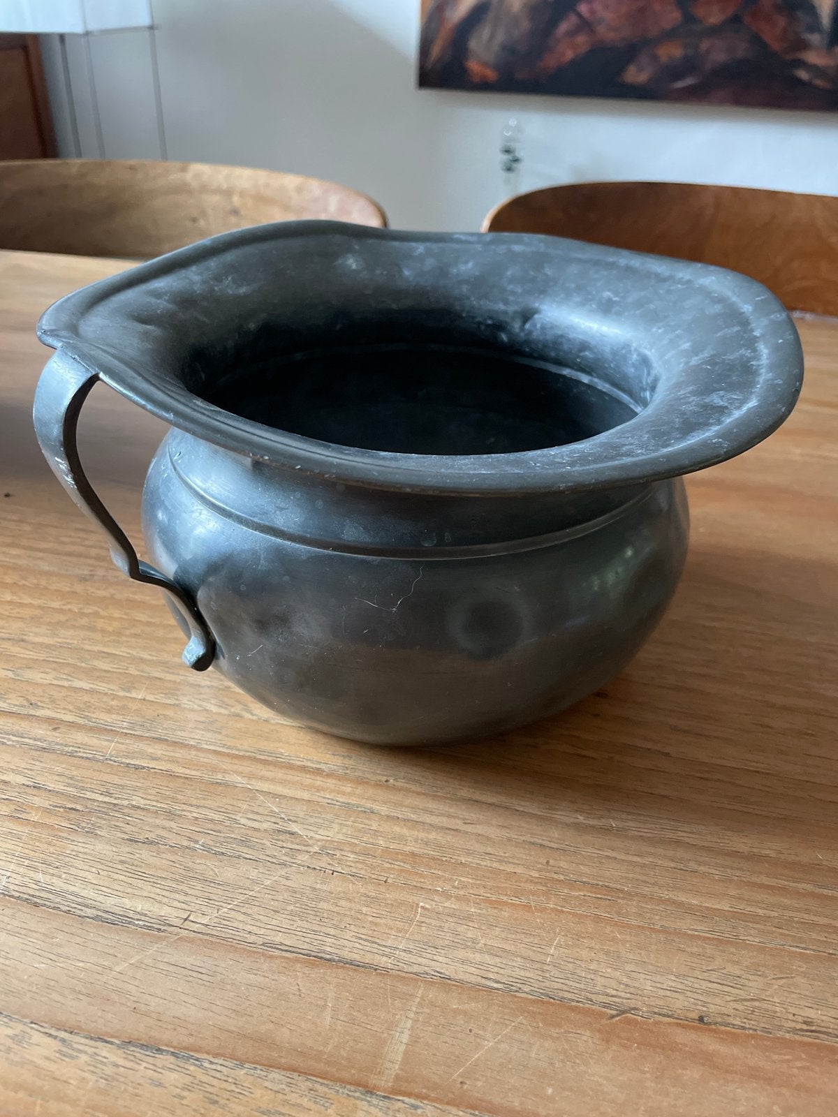 Antieke tinnen kamerpot, Ophalen