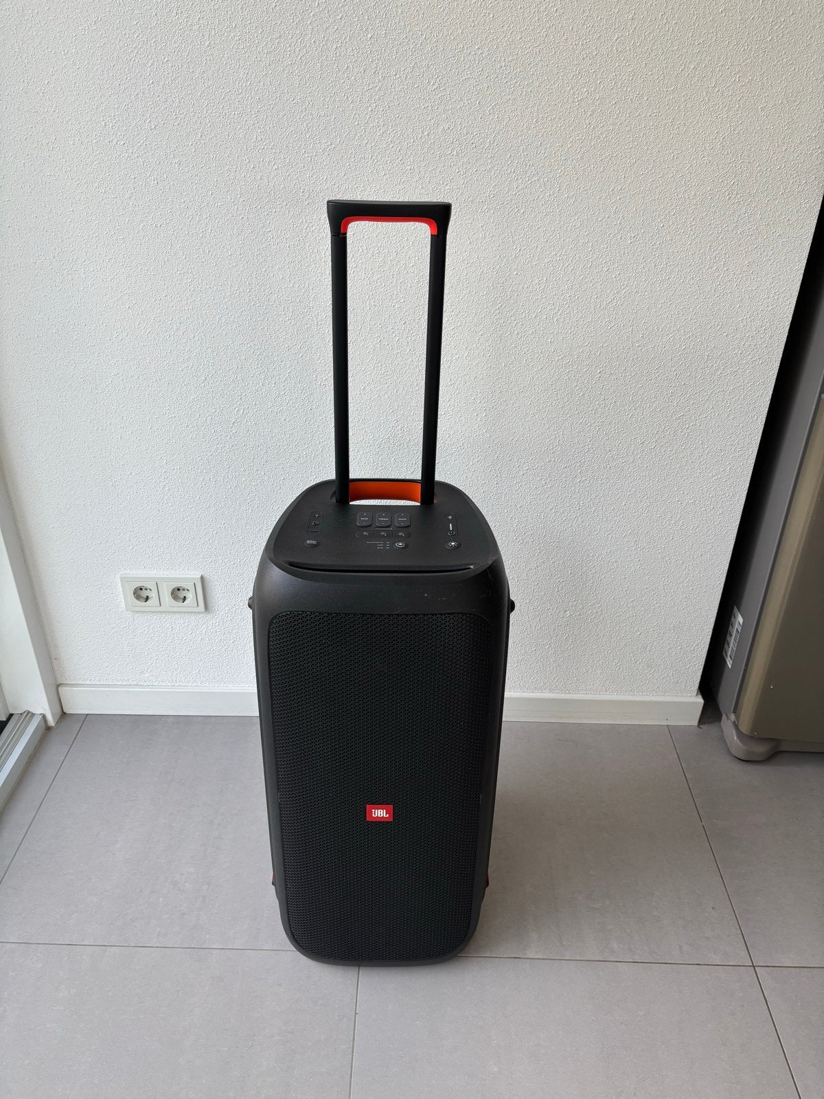 Foto 3 van JBL Partybox 310 met statief - Party Speaker met LED