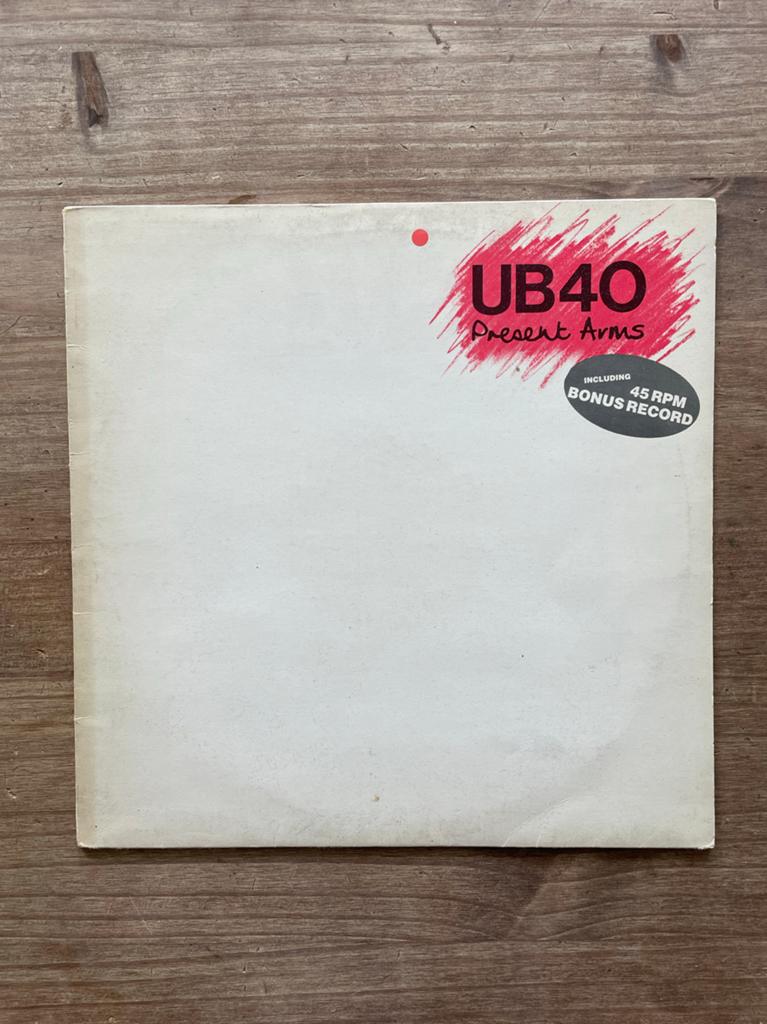 UB40 Present Arms Vinyl LP, Originele persing, Ophalen of Verzenden, Gebruikt, 12 inch