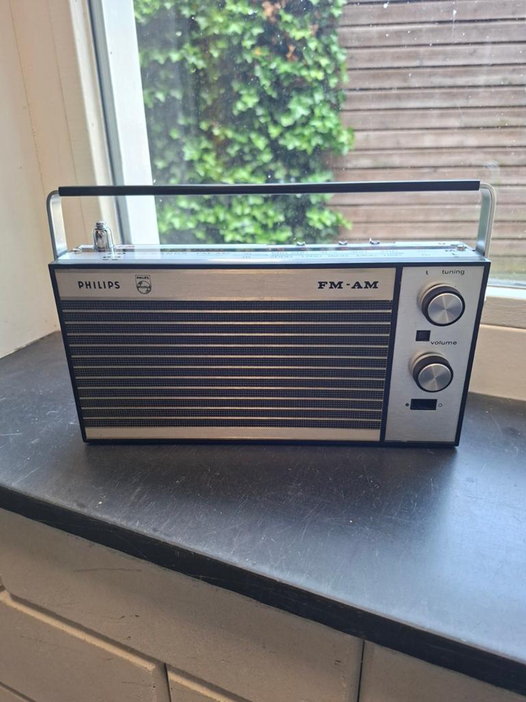 Te koop gevraagd: Philips 22rl370 transistor radio, Audio, Tv en Foto, Ophalen of Verzenden