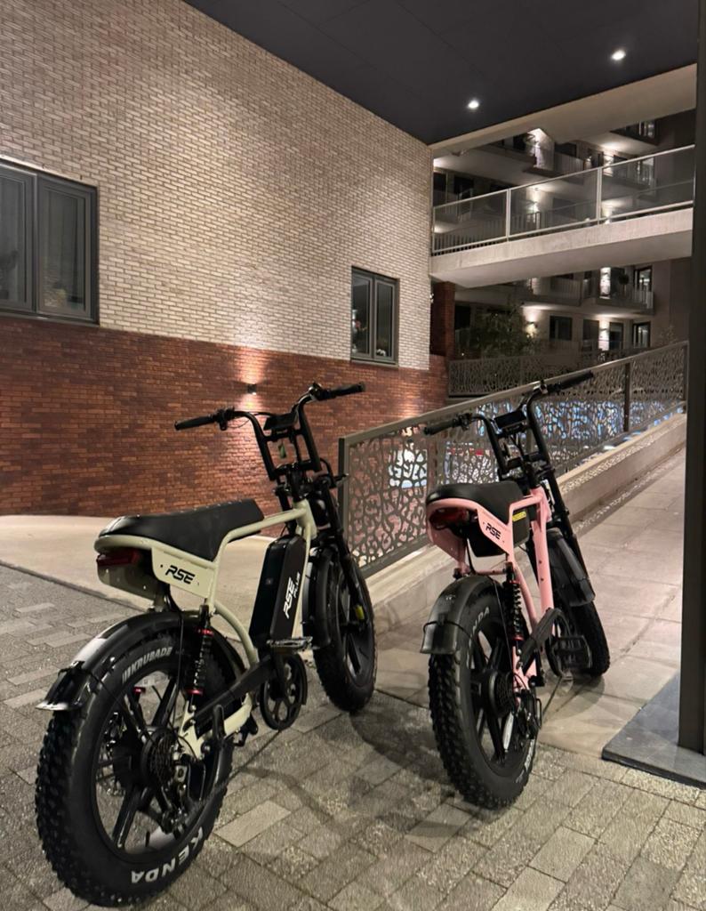 FLUENCE RSE Nieuwste Fatbike! | Roze/Beige/Zwart, Fietsen en Brommers, Elektrische fietsen, Overige merken, Nieuw, Ophalen of Verzenden