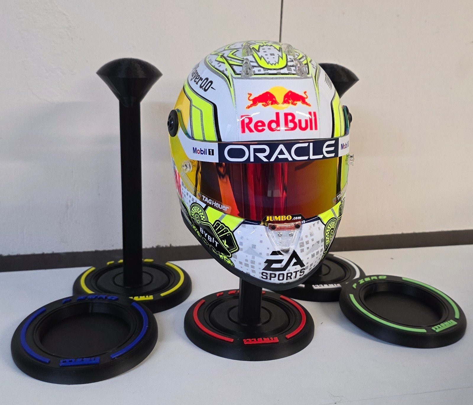 Formule 1 1.2 Helm standaard
Nieuw model met of zonder f1, Ophalen, Formule 1