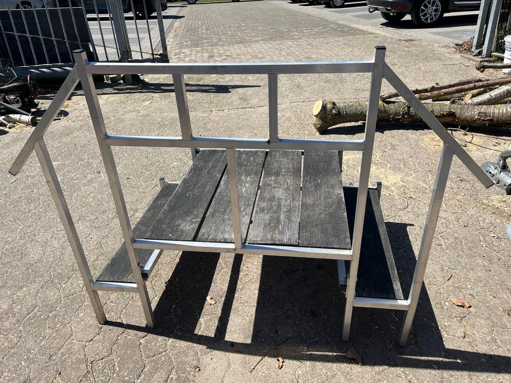 Stevig aluminium caravan trappetje met houten treden, Ophalen, Gebruikt