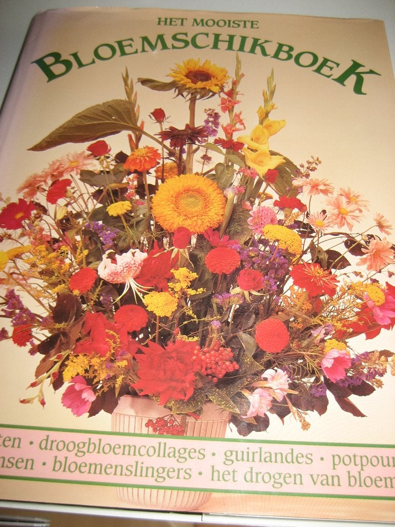 Het mooiste bloemschikboek+gratis boek o.a droogbl brooddeeg, Ophalen, Zo goed als nieuw, Pamela Westland, Overige onderwerpen