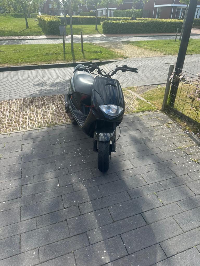 Peugeot vivacity | Snor 2005 | 65km/u, Fietsen en Brommers, Snorfietsen en Snorscooters, Ophalen, Zo goed als nieuw, Tweetakt
