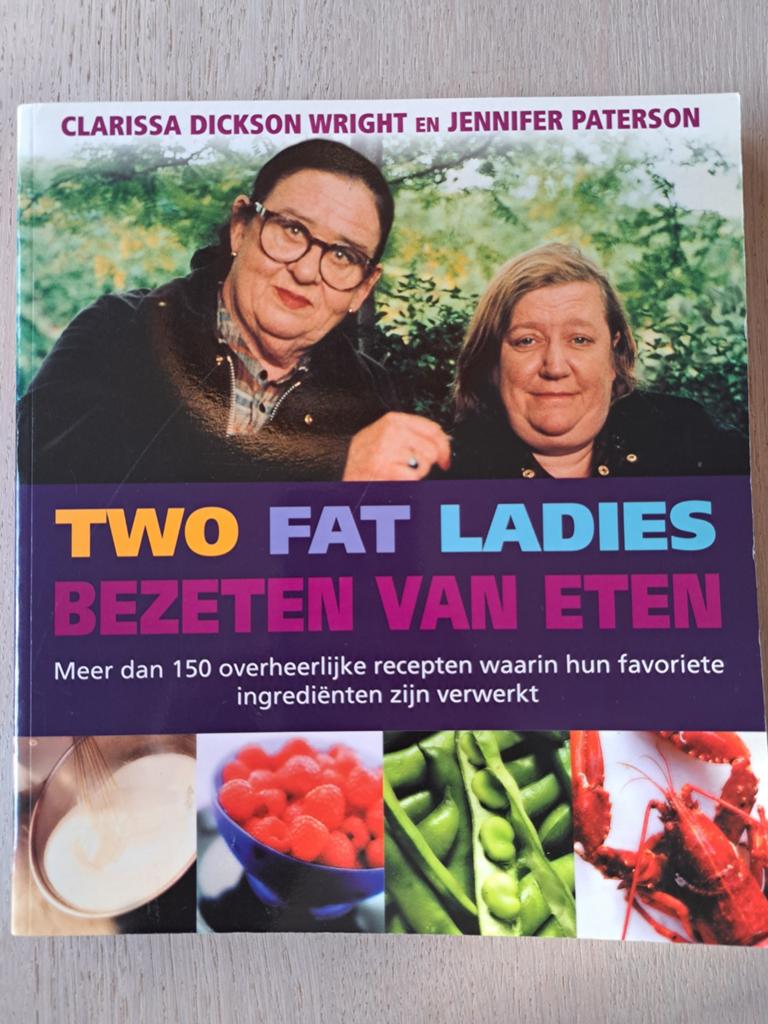 TWO FAT LADIES - bezeten van eten, Boeken, Kookboeken, Ophalen of Verzenden, Zo goed als nieuw