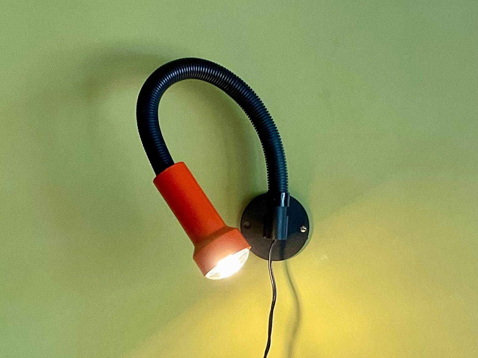 Vintage oranje spotje wandlamp in alle richtingen te draaien, Gebruikt, LED, Metaal, Overige typen