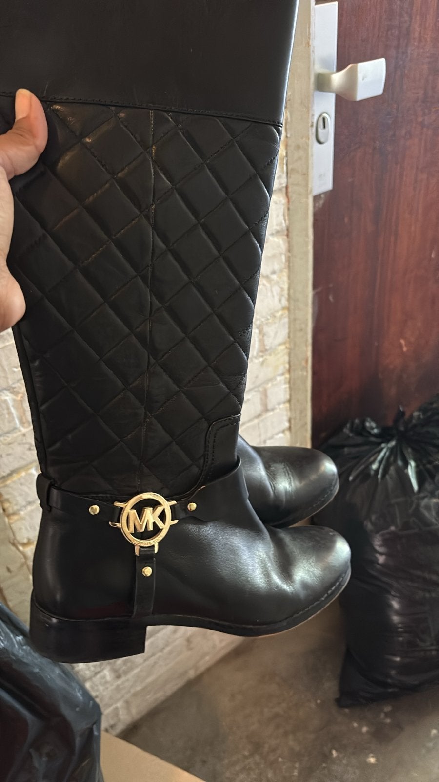 Michael Kors zwarte hoge laarzen met gewatteerd detail, Ophalen of Verzenden, Gedragen, Zwart, Hoge laarzen
