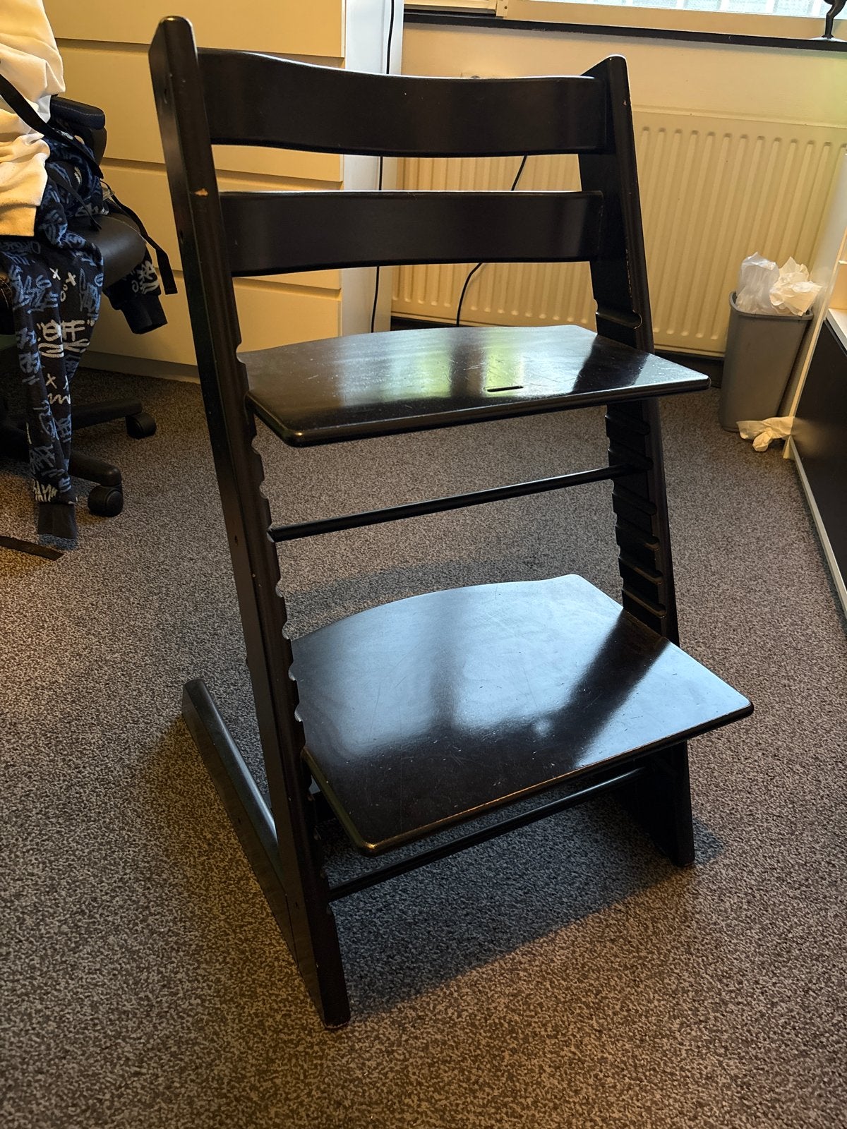 Stokke Tripp Trapp meegroeistoel - Zwart, Kinderen en Baby's, Kinderstoelen, Ophalen, Gebruikt, Meegroeistoel, Aanschuifbaar