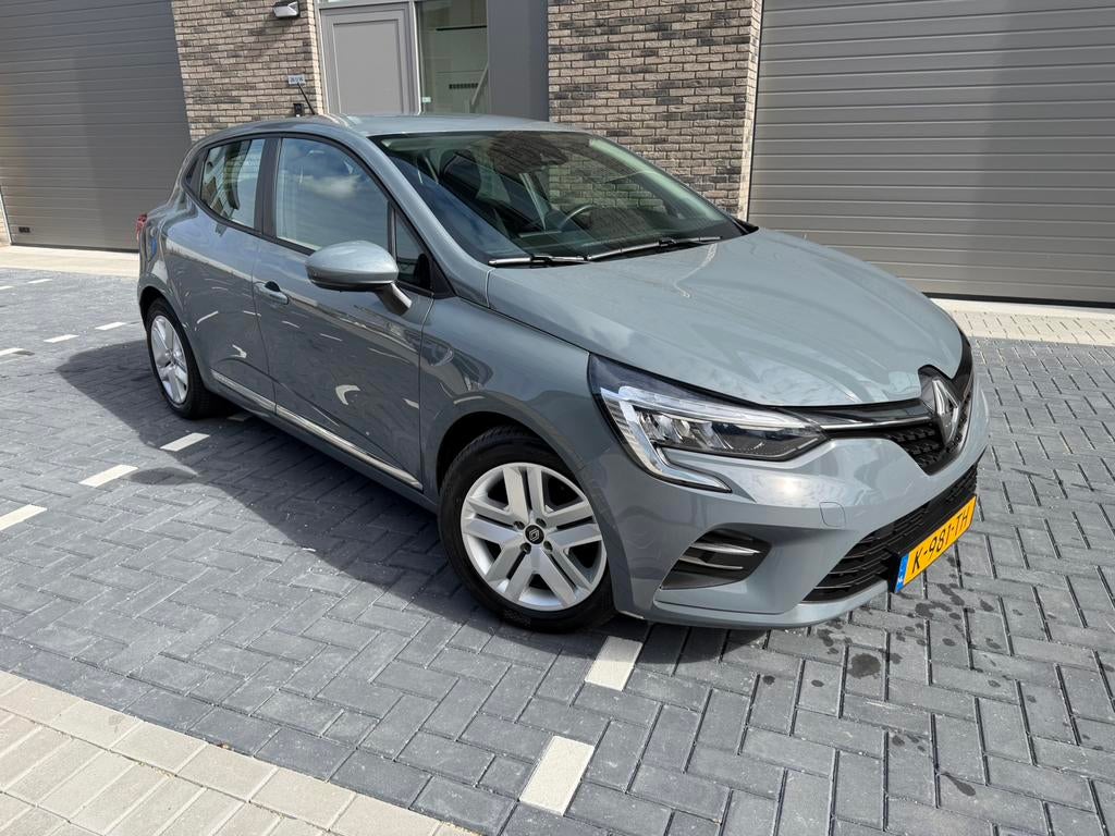 Renault Clio 1.0 TCe – 5-deurs – Nardo Grey – NAP ✅✅, Voorwielaandrijving, Stof, Handgeschakeld, Particulier