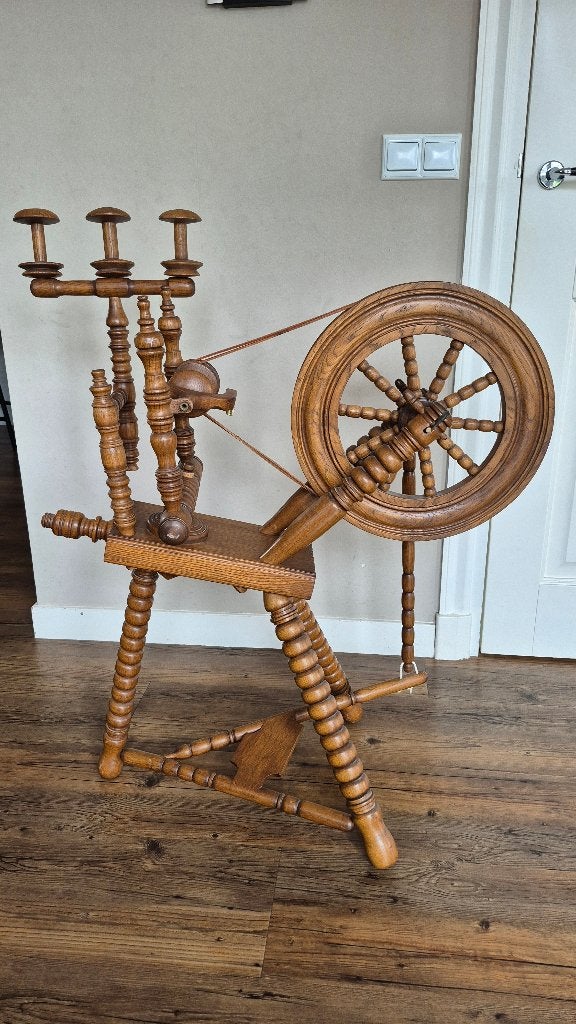 Handgemaakt houten spinnewiel – volledig werkend, Hobby en Vrije tijd, Spinnewielen en Spinnen, Ophalen, Nieuw, Spinnewiel