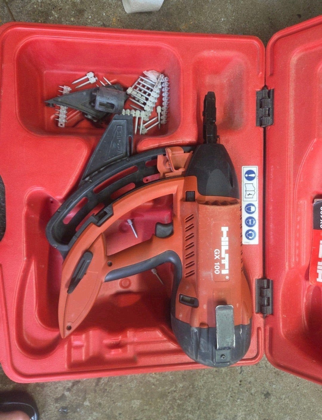 Hilti GX 100 gasgestuurd spijkerpistool met koffer, Ophalen, Gebruikt