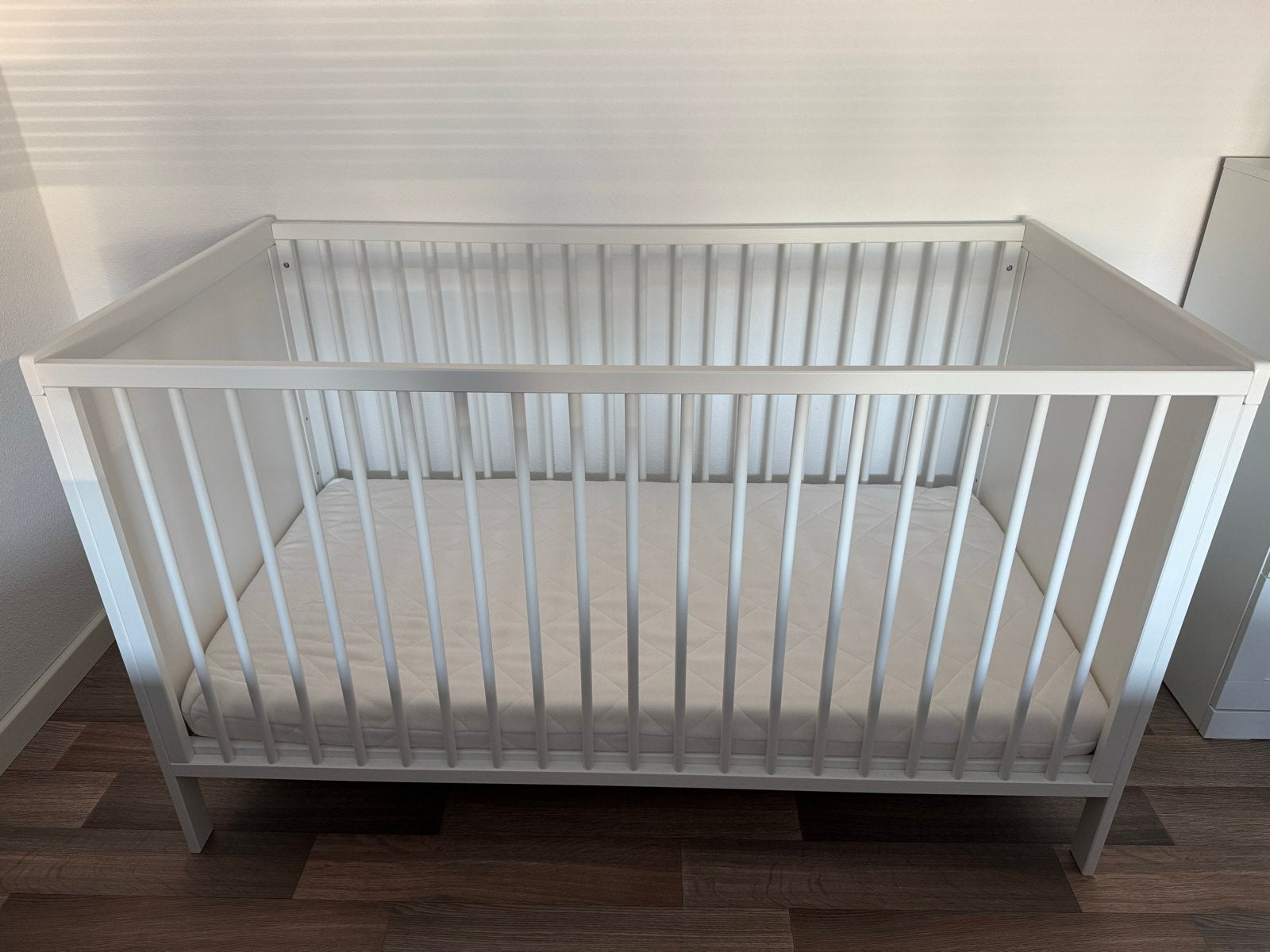 Petit Amelie babybed with matras 70x140, Kinderen en Baby's, Kinderkamer | Bedden, Gebruikt, 70 tot 85 cm, 140 tot 160 cm, Ophalen