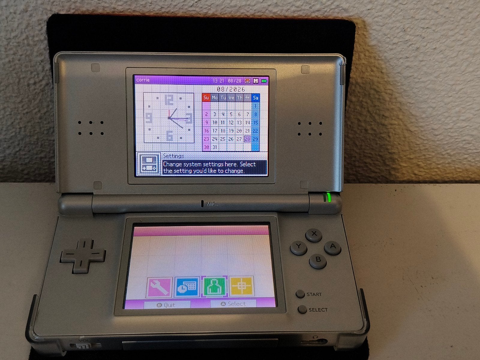 Nintendo DS Lite zilver met hoes en oplader, Gebruikt, Ophalen of Verzenden, DS Lite, Zilver