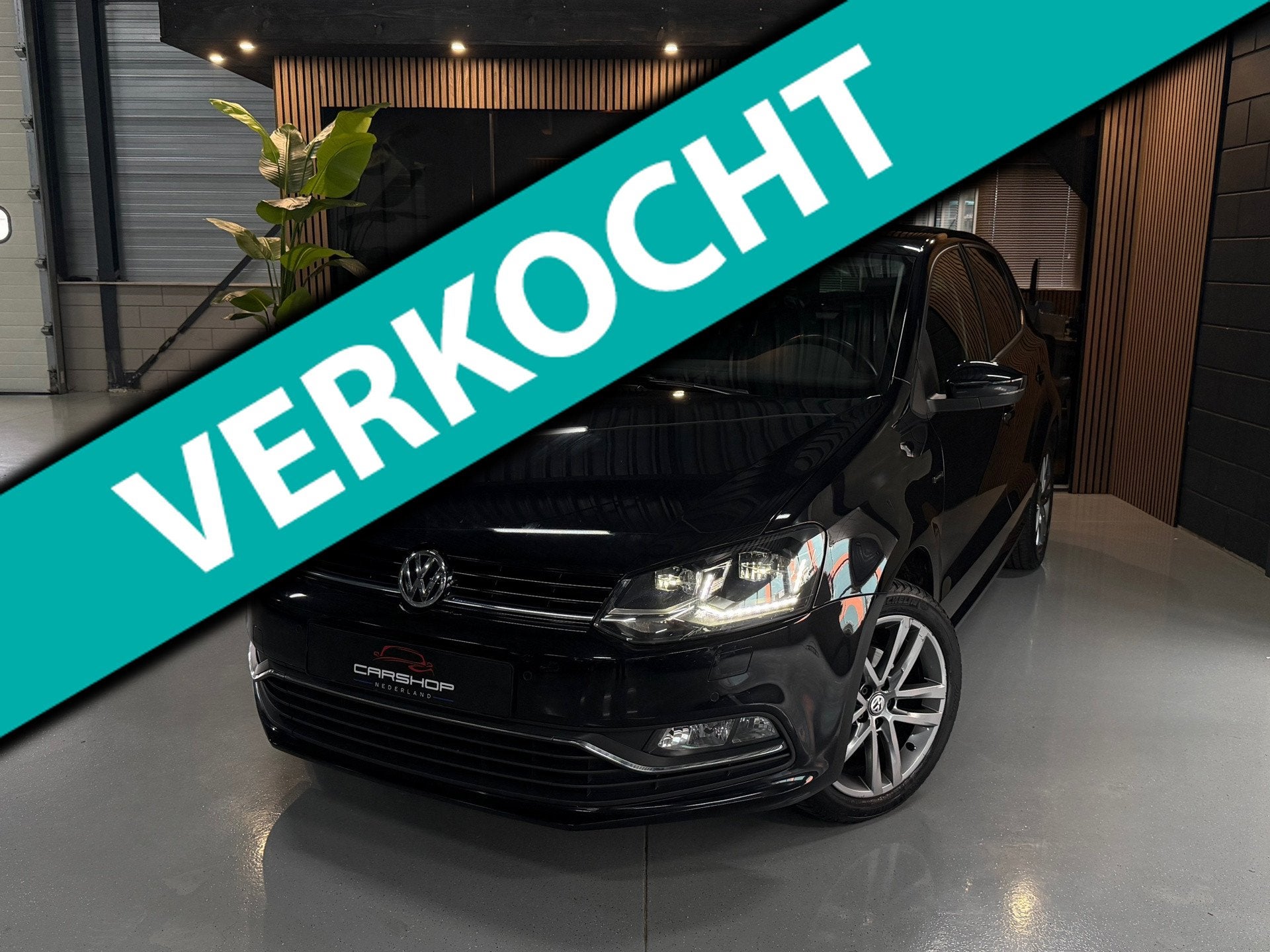 Volkswagen POLO 1.0 MPI LOUNGE EDITION! CRUISE/LED/STOELVRM, Stof, Gebruikt, Zwart, Bedrijf