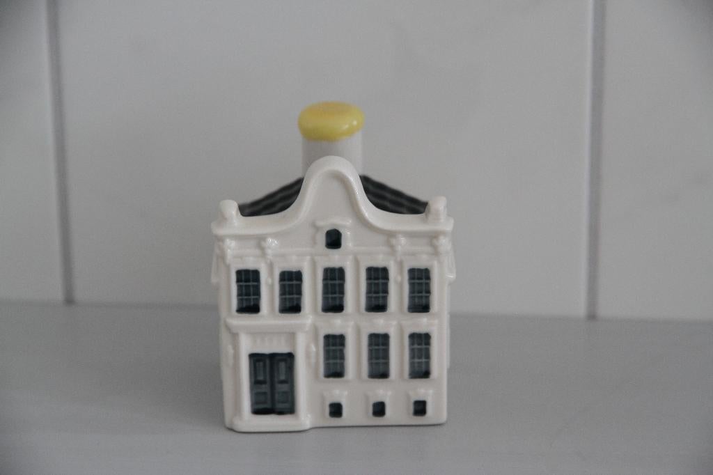 KLM huisje -Amstelveen- nummer 90, Verzamelen, KLM Huisjes, Ophalen of Verzenden, Zo goed als nieuw, 81 t/m 91, Gevuld