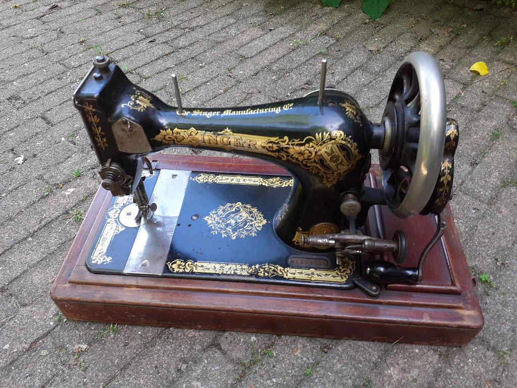 Singer naaimachine, Ophalen