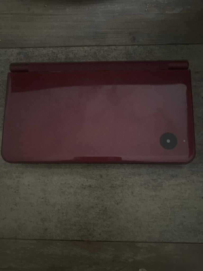 Nintendo DSi XL Rood - Gebruikt + lader, Ophalen of Verzenden, Gebruikt, Rood, Dsi XL