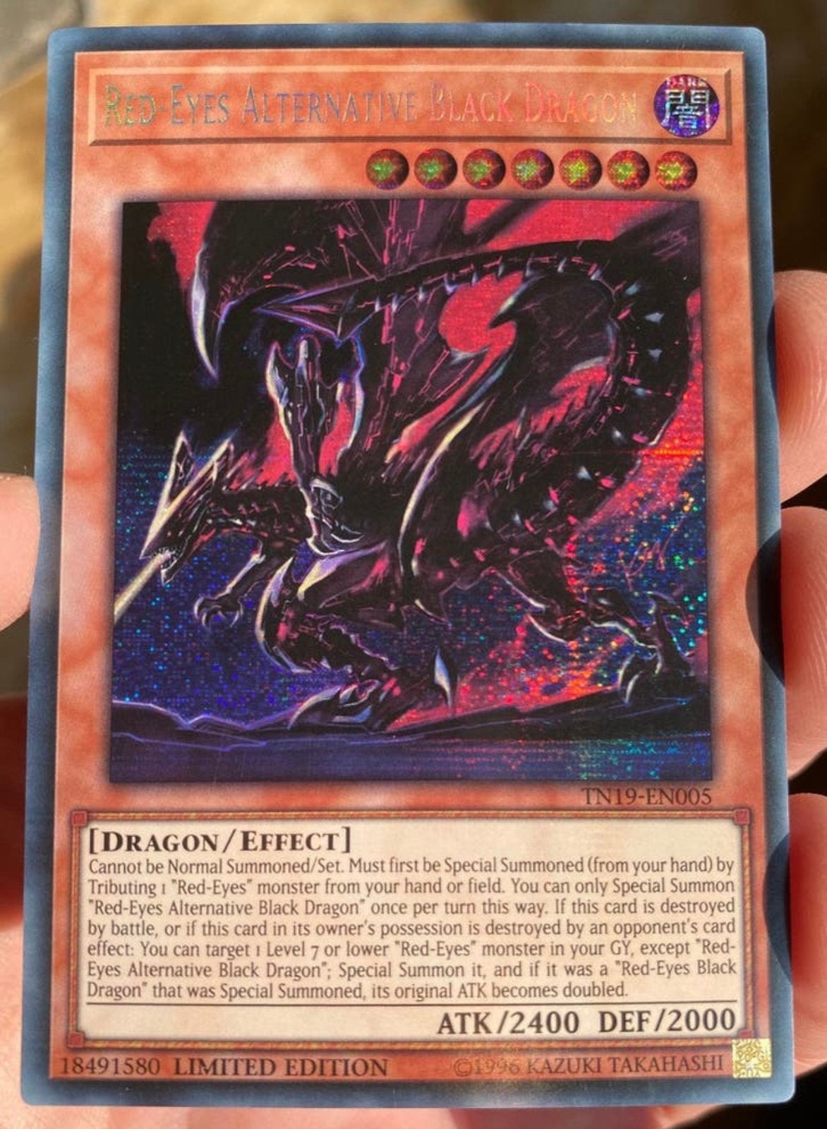 Yu-Gi-Oh! Red-Eyes Alternative Black Dragon TN19 Limited !, Ophalen of Verzenden, Zo goed als nieuw, Losse kaart, Foil