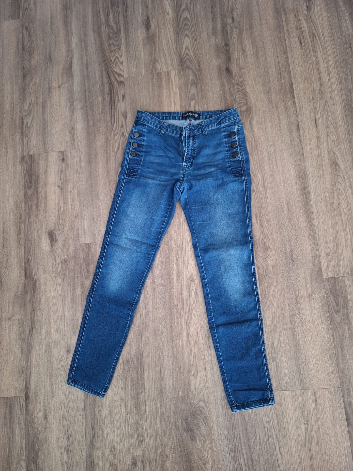 Nickjean blauwe jeans met knoopdetails mt 38, Blauw, Ophalen of Verzenden, Onbekend, W30 - W32 (confectie 38/40)