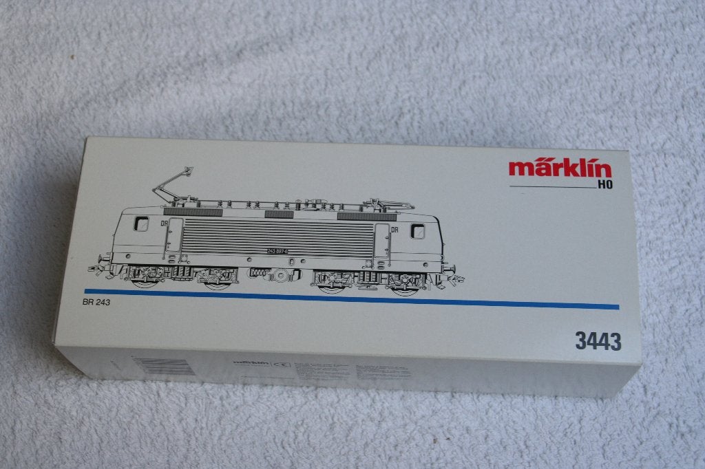 Märklin HO 3443 'BR243 van de DR Electrische locomotief', Wisselstroom, Locomotief, Nieuw, Ophalen of Verzenden