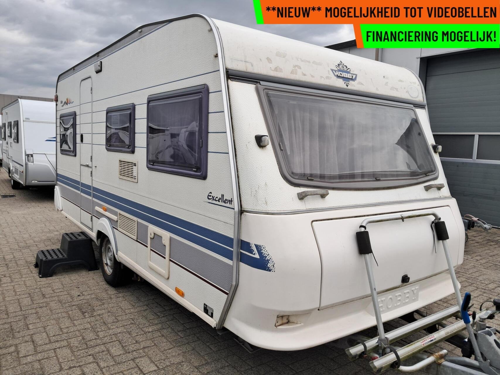 HOBBY EXCELLENT 470 MOVER + VOORTENT + DWARSBED + FIETSENDR, Caravans en Kamperen, Rondzit, Hobby, Bedrijf, Serviceluik