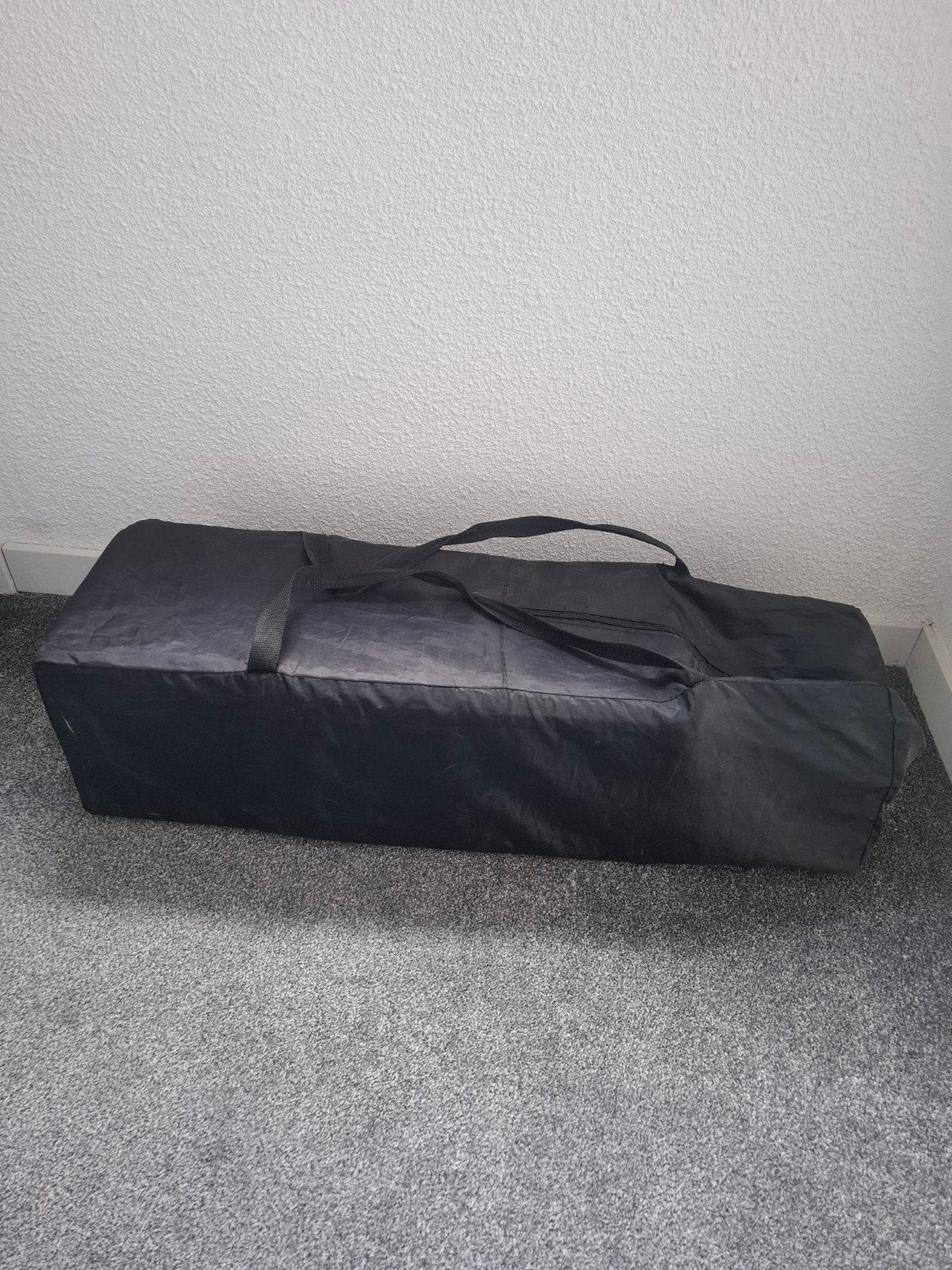 reis/ campingbedje zwart prima staat., Ophalen, Zo goed als nieuw, Reisbedje